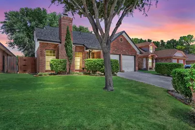 215 Ironbark Drive, Arlington, TX 76018 - Photo 2