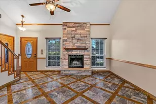 215 Ironbark Dr, Arlington, TX 76018 - Photo 8