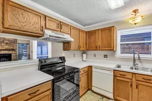 215 Ironbark Dr, Arlington, TX 76018 - Photo 14
