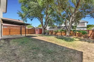 215 Ironbark Dr, Arlington, TX 76018 - Photo 38