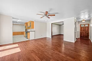 412 Spinner Rd, DeSoto, TX 75115 - Photo 4