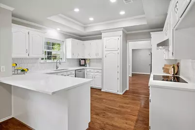 3912 Brookside Drive, Bedford, TX 76021 - Photo 10