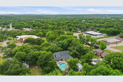 907 Cherry Street, Graham, TX 76450 - Photo 38