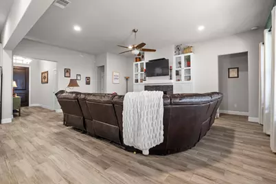 3667 Rolling Meadows Drive, Grand Prairie, TX 76065 - Photo 6