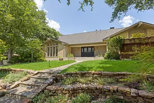 10115 Chesterton Dr, Dallas, TX 75238 - Photo 8