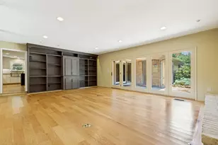 10115 Chesterton Dr, Dallas, TX 75238 - Photo 10