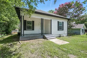 903 W Baker St, Denison, TX 75020 - Photo 12