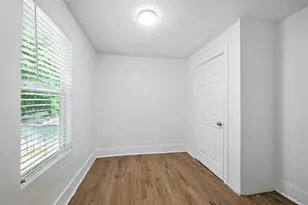 903 W Baker St, Denison, TX 75020 - Photo 6