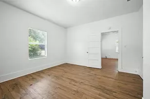 903 W Baker St, Denison, TX 75020 - Photo 8