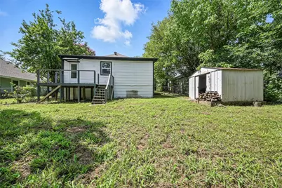903 W Baker Street, Denison, TX 75020 - Photo 10