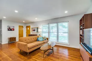 9222 Livenshire Dr, Dallas, TX 75238 - Photo 2