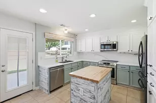 14037 Fontana Rd, Fort Worth, TX 76262 - Photo 6