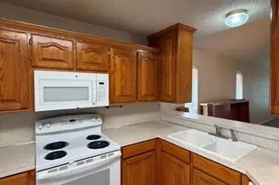 1097 Lytle Creek Dr, Abilene, TX 79602 - Photo 8