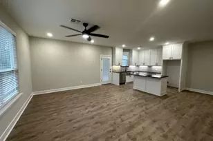 914 W Baker St, Denison, TX 75020 - Photo 2