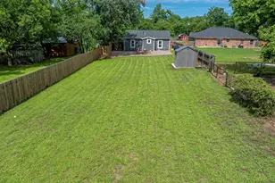 411 Dewitt St, Collinsville, TX 76233 - Photo 30