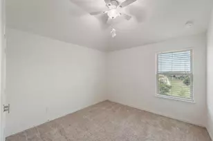 3507 Hathaway Ct, Irving, TX 75062 - Photo 32