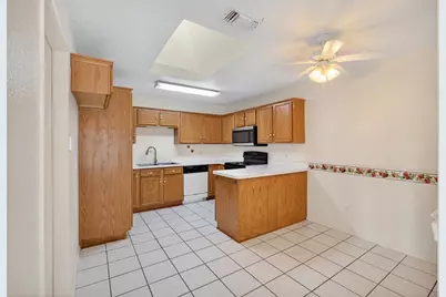 7016 Snowivy Court, Arlington, TX 76001 - Photo 8