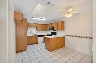 7016 Snowivy Ct, Arlington, TX 76001 - Photo 8