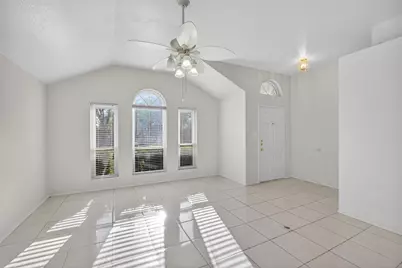 7016 Snowivy Court, Arlington, TX 76001 - Photo 2