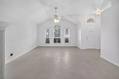 7016 Snowivy Court, Arlington, TX 76001 - Photo 4