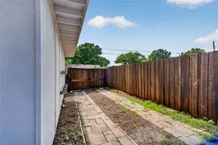 1621 Debbie Dr, Plano, TX 75074 - Photo 6