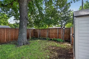 1621 Debbie Dr, Plano, TX 75074 - Photo 10