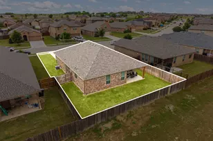 1720 Cross Creek Ln, Cleburne, TX 76033 - Photo 32