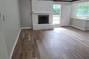 713 N Spears St, Alvarado, TX 76009 - Photo 2