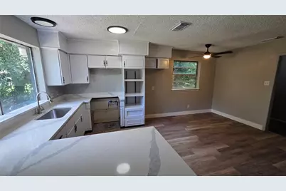 713 N Spears Street, Alvarado, TX 76009 - Photo 6
