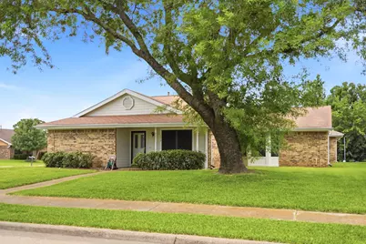 602 Brittany Drive, Mesquite, TX 75150 - Photo 2