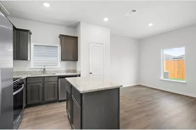 1537 Harvester Drive, Fort Worth, TX 76140 - Photo 4