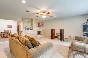 721 NW Wood St, Burleson, TX 76028 - Photo 18