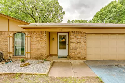 721 NW Wood Street, Burleson, TX 76028 - Photo 4