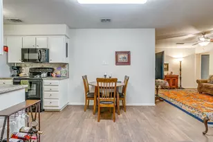 721 NW Wood St, Burleson, TX 76028 - Photo 10