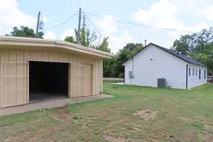 315 E Orville St, Wills Point, TX 75169 - Photo 6