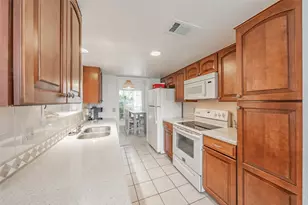 2402 Northlake Ct, Irving, TX 75038 - Photo 12