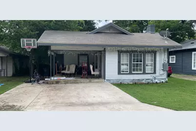 114 Claude Avenue, Cleburne, TX 76031 - Photo 1