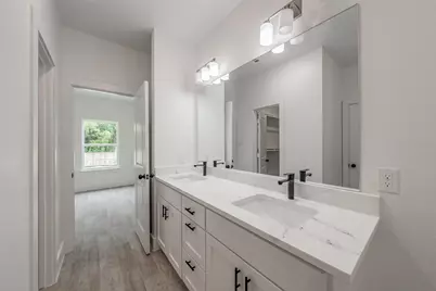 4526 Kolloch Drive, Dallas, TX 75216 - Photo 22