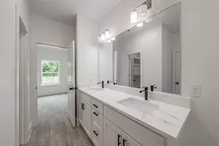 4526 Kolloch Dr, Dallas, TX 75216 - Photo 22