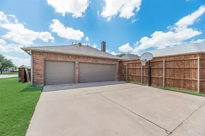 6802 Lochmoor Lane, Garland, TX 75044 - Photo 40