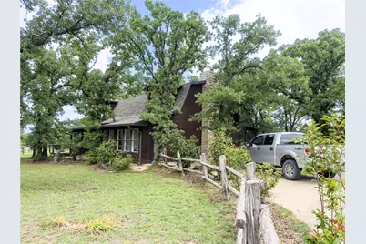 1102 NE 23rd Street, Mineral Wells, TX 76067 - Photo 2