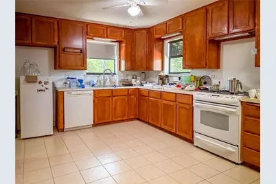 1102 NE 23rd Street, Mineral Wells, TX 76067 - Photo 18