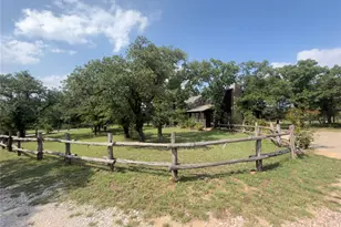 1102 NE 23rd St, Mineral Wells, TX 76067 - Photo 2