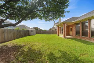 320 Gotland Dr, Grand Prairie, TX 75052 - Photo 26