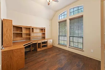 320 Gotland Drive, Grand Prairie, TX 75052 - Photo 6
