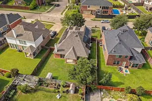 320 Gotland Dr, Grand Prairie, TX 75052 - Photo 30