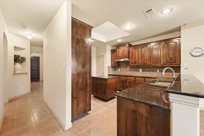 320 Gotland Drive, Grand Prairie, TX 75052 - Photo 14