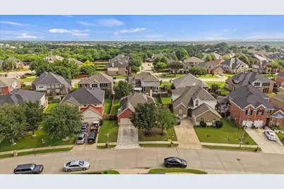 320 Gotland Drive, Grand Prairie, TX 75052 - Photo 28