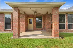 320 Gotland Dr, Grand Prairie, TX 75052 - Photo 24