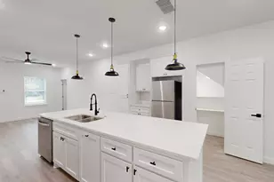 1213 Mill St, Gainesville, TX 76240 - Photo 12